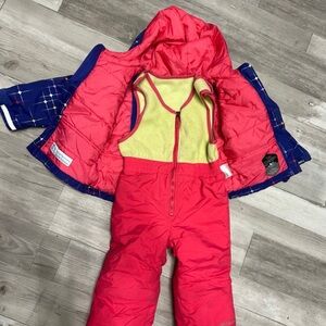 Kids snow suit size 2T